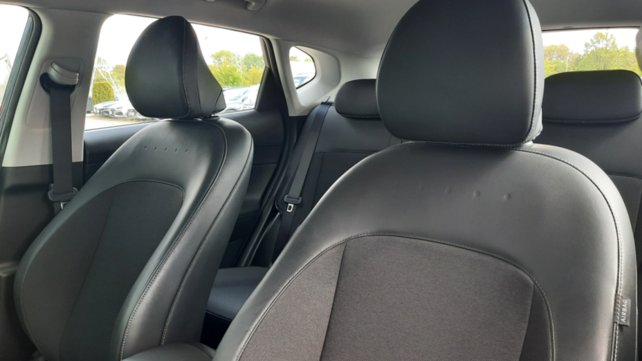 HYUNDAI Kona Kona 1.6 T-GDI Executive DCT