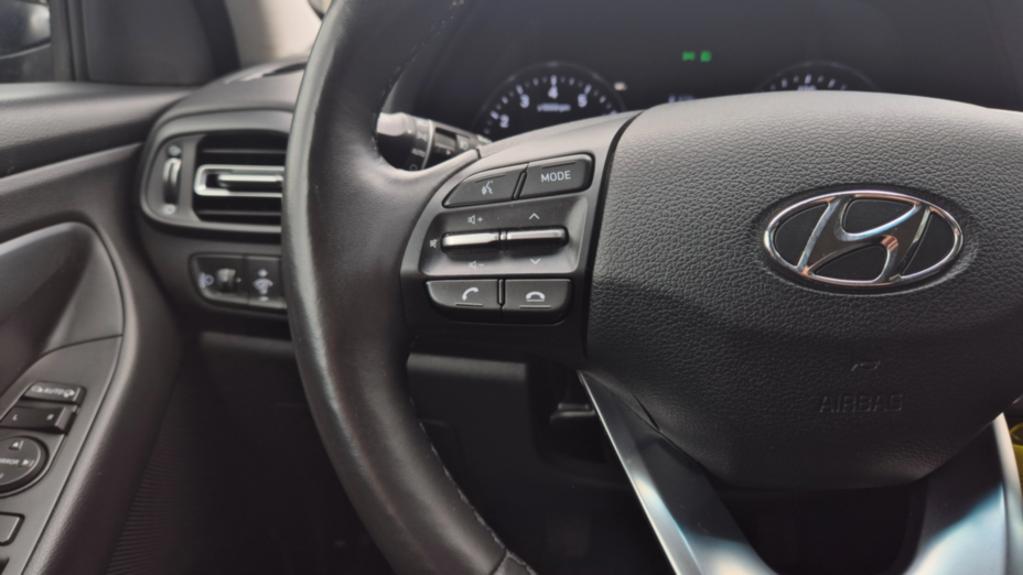 HYUNDAI i30 i30 1.0 T-GDI Smart