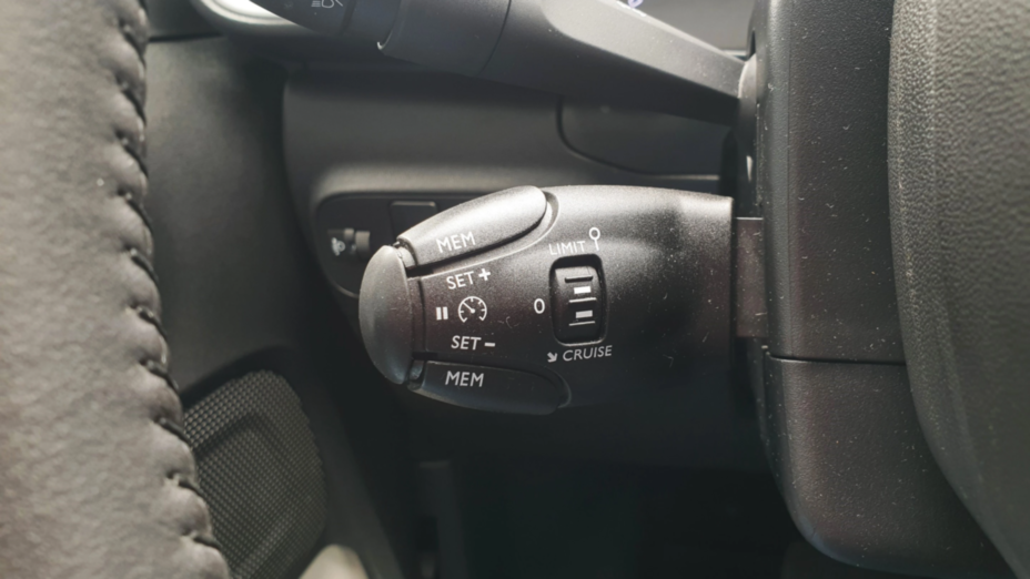 CITROEN C3 C3 1.2 PureTech Shine EAT6