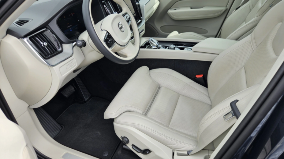 VOLVO XC60 XC60 T8 Plug-In Hybrid AWD Ultimate Bright aut