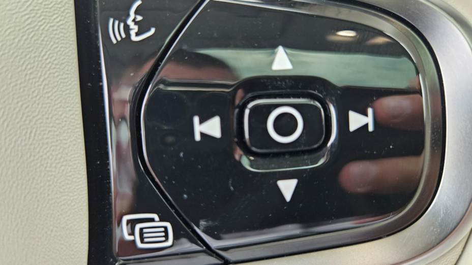 VOLVO XC60 XC60 T8 Plug-In Hybrid AWD Ultimate Bright aut