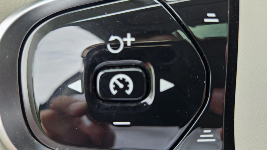 VOLVO XC60 XC60 T8 Plug-In Hybrid AWD Ultimate Bright aut