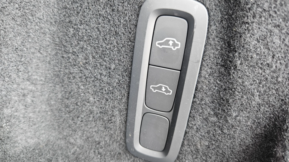 VOLVO XC60 XC60 T8 Plug-In Hybrid AWD Ultimate Bright aut