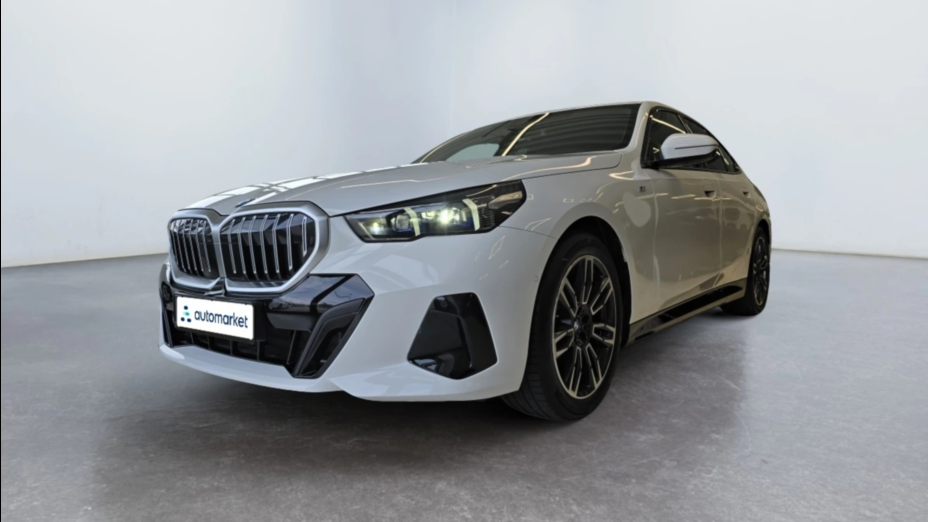 BMW Seria 5 520i mHEV M Sport aut