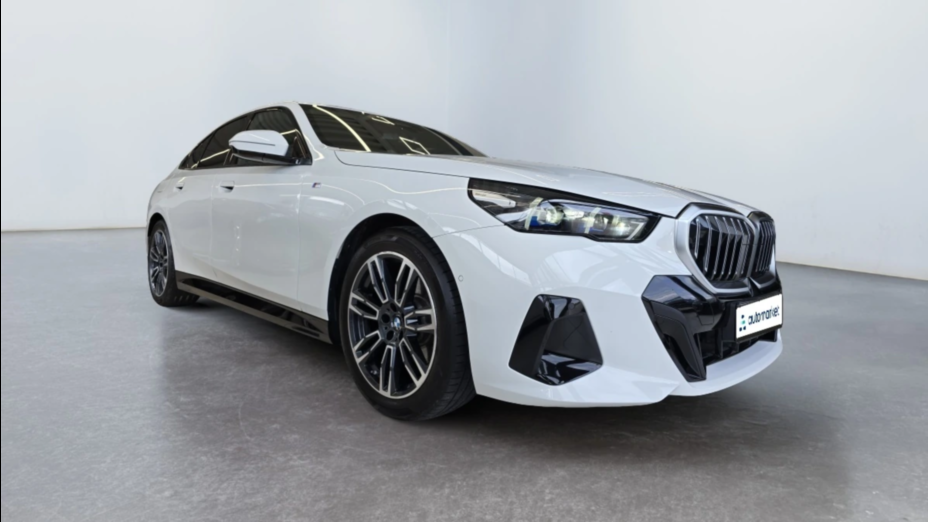 BMW Seria 5 520i mHEV M Sport aut