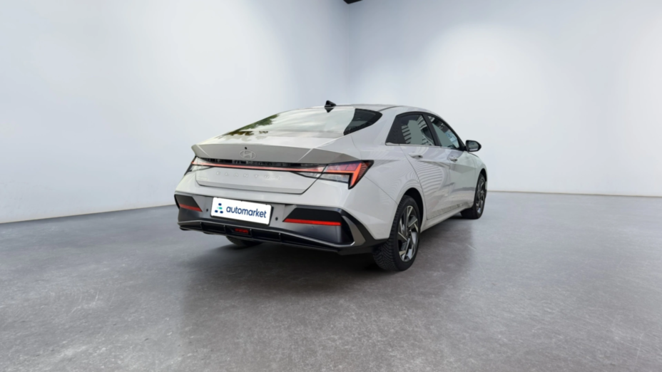 HYUNDAI Elantra Elantra 1.6 Smart CVT
