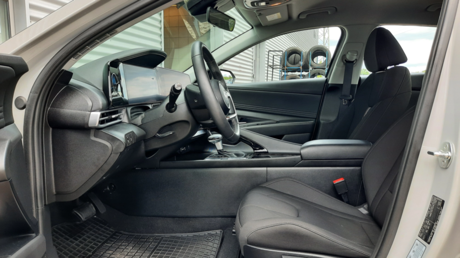 HYUNDAI Elantra Elantra 1.6 Smart CVT