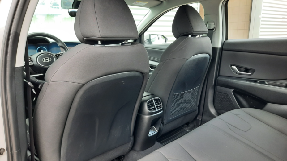 HYUNDAI Elantra Elantra 1.6 Smart CVT