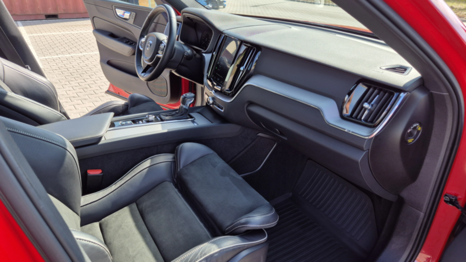 VOLVO XC60 XC60 T4 R-Design aut