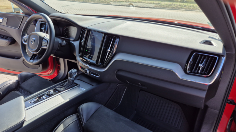 VOLVO XC60 XC60 T4 R-Design aut