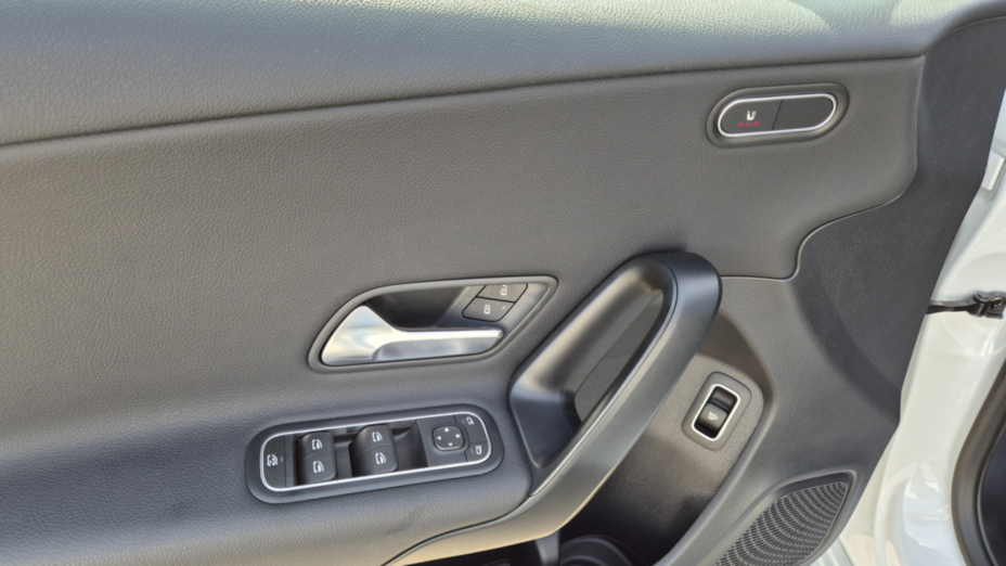 MERCEDES-BENZ A Klasa A 180 Style 7G-DCT