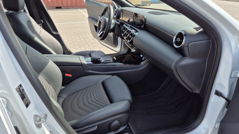 MERCEDES-BENZ A Klasa A 180 Style 7G-DCT