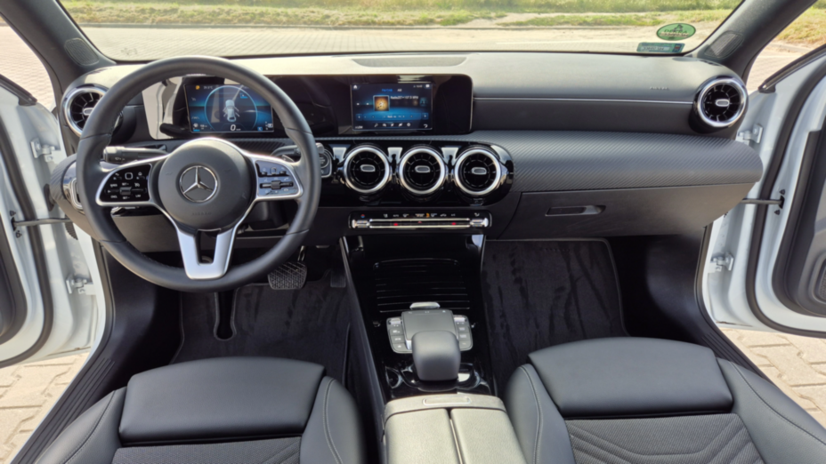 MERCEDES-BENZ A Klasa A 180 Style 7G-DCT