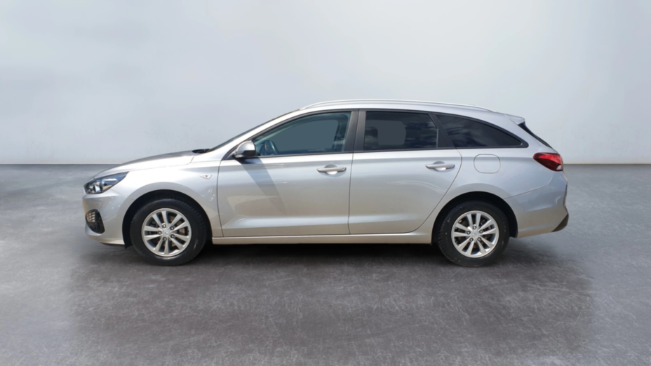 HYUNDAI i30 i30 1.5 DPI Classic +