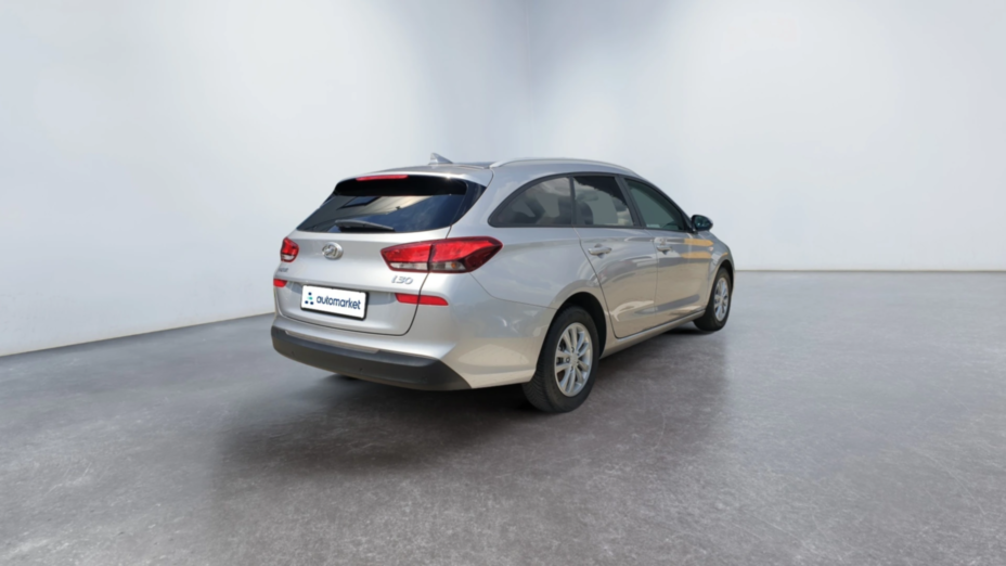 HYUNDAI i30 i30 1.5 DPI Classic +