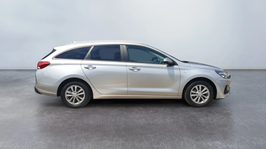 HYUNDAI i30 i30 1.5 DPI Classic +