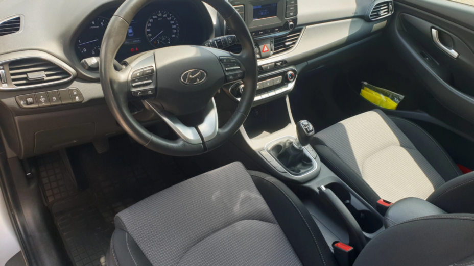 HYUNDAI i30 i30 1.5 DPI Classic +
