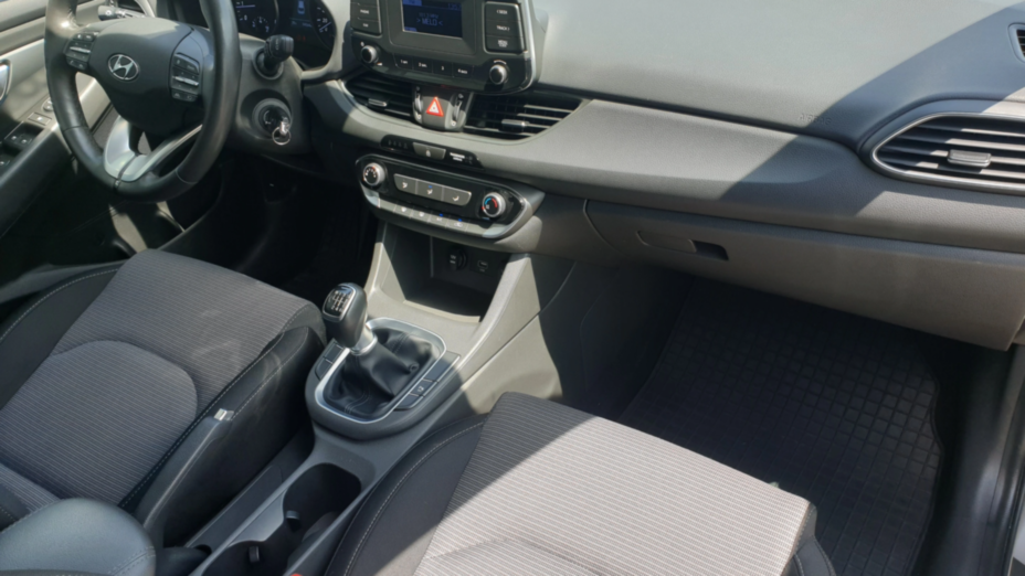 HYUNDAI i30 i30 1.5 DPI Classic +
