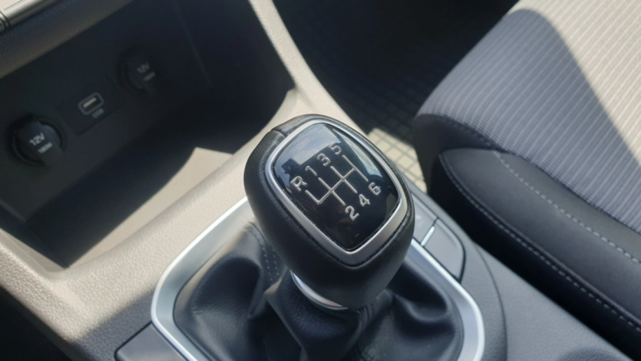 HYUNDAI i30 i30 1.5 DPI Classic +