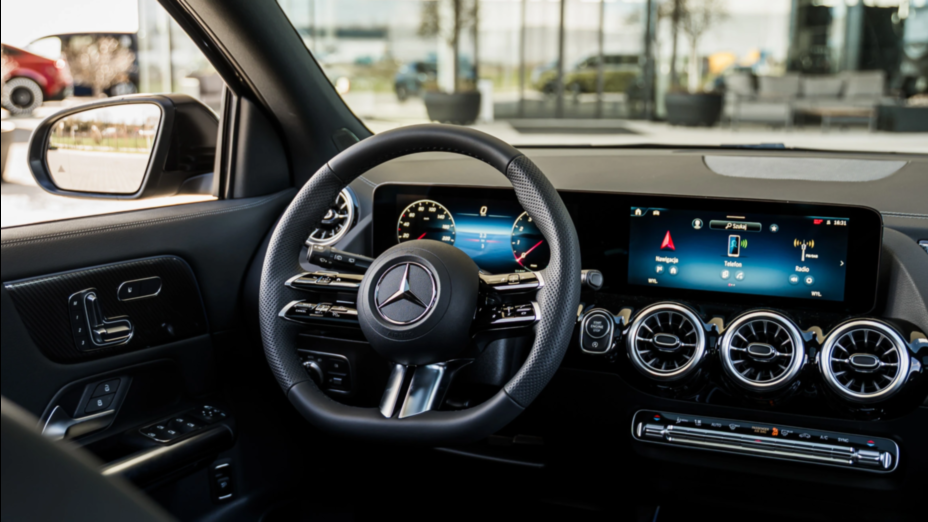 MERCEDES-BENZ GLA GLA 220 mHEV 4-Matic AMG Line 8G-DCT Nowy