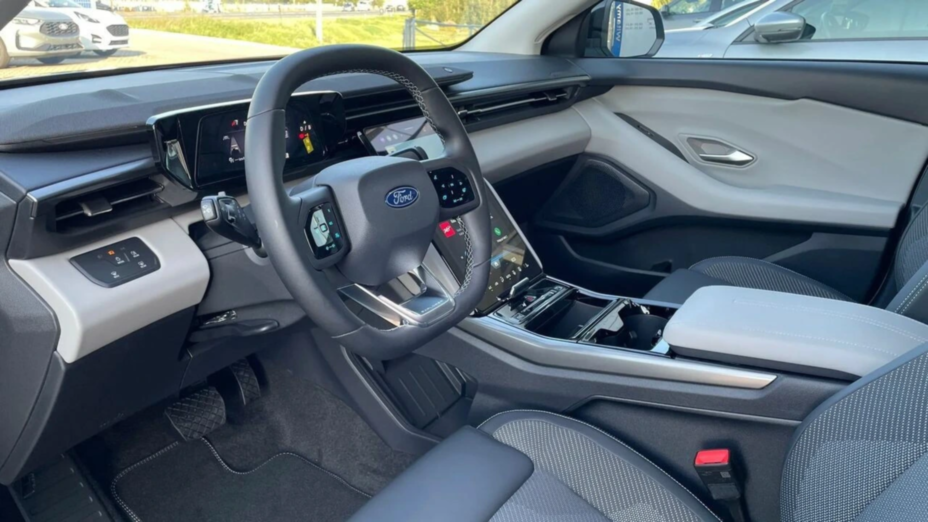 FORD Explorer Explorer 77kWh Premium RWD Nowy
