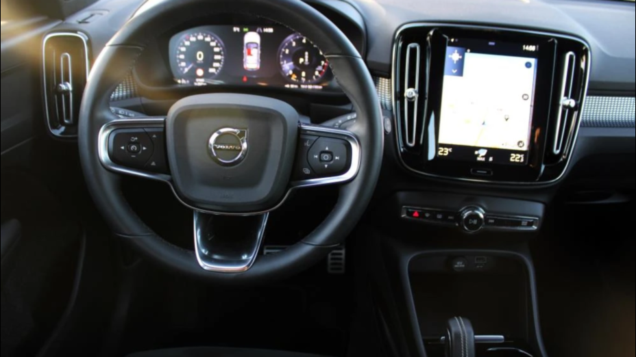 VOLVO XC40 XC40 B4 B R-Design aut