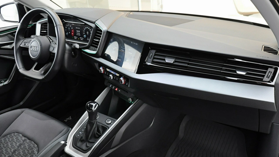 AUDI A1 A1 30 TFSI Advanced S tronic