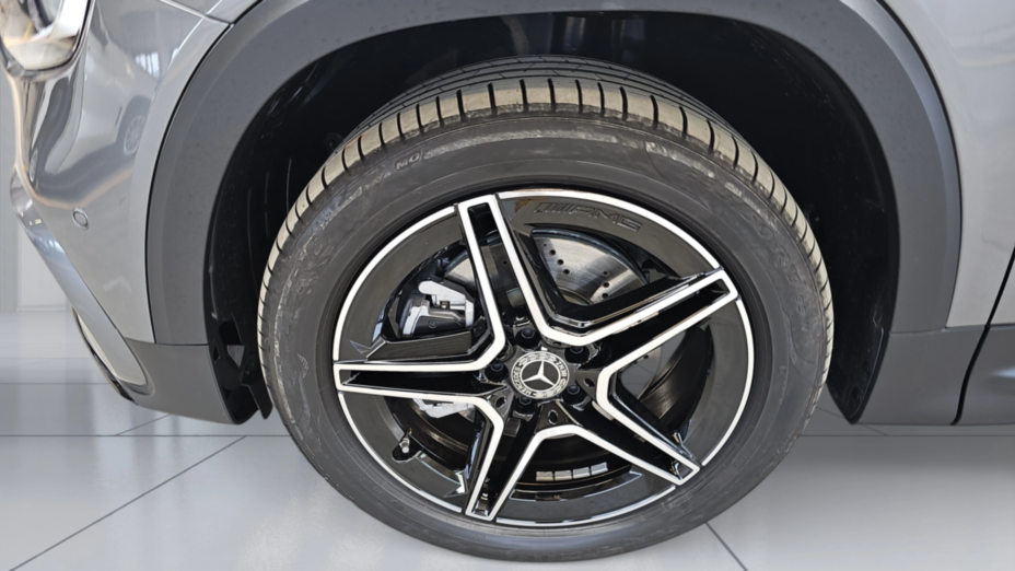 MERCEDES-BENZ GLB GLB 200 mHEV AMG Line 7G-DCT