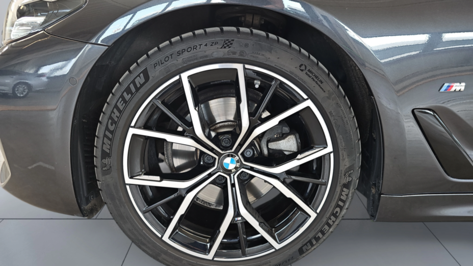 BMW Seria 5 520d xDrive mHEV M Sport sport-aut