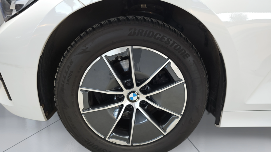 BMW Seria 3 318d Advantage