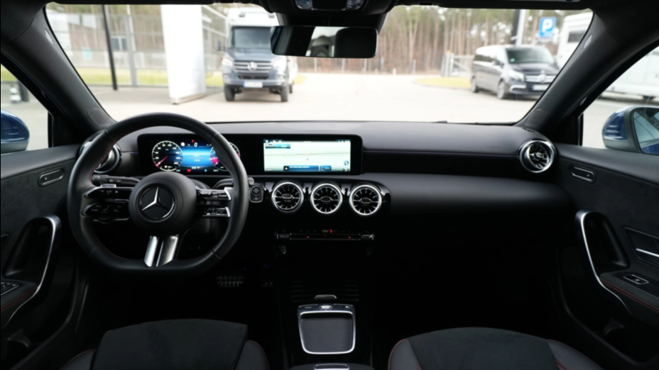 MERCEDES-BENZ A Klasa A 200 7G-DCT