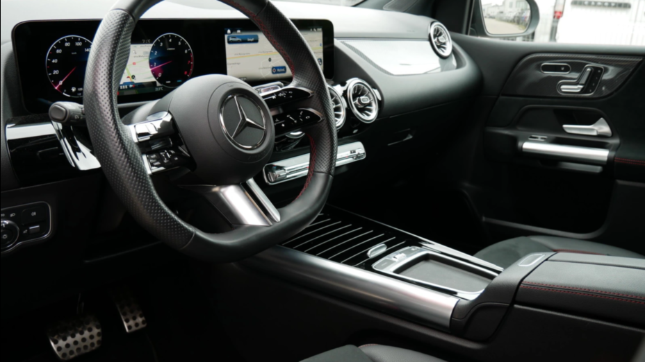 MERCEDES-BENZ B Klasa B 220 4-Matic mHEV AMG Line 8G-DCT