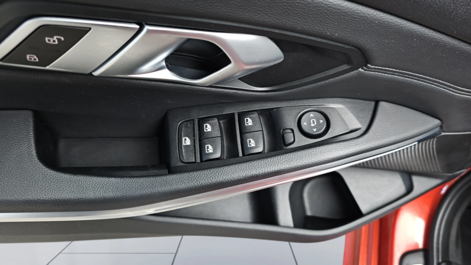 BMW Seria 3 318i Sport Line aut