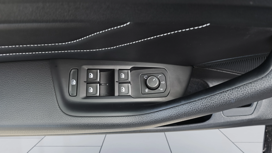 VOLKSWAGEN Arteon Arteon 2.0 TSI Elegance DSG