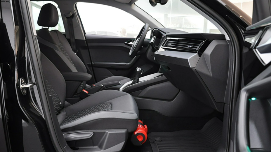 AUDI A1 A1 30 TFSI Advanced S tronic