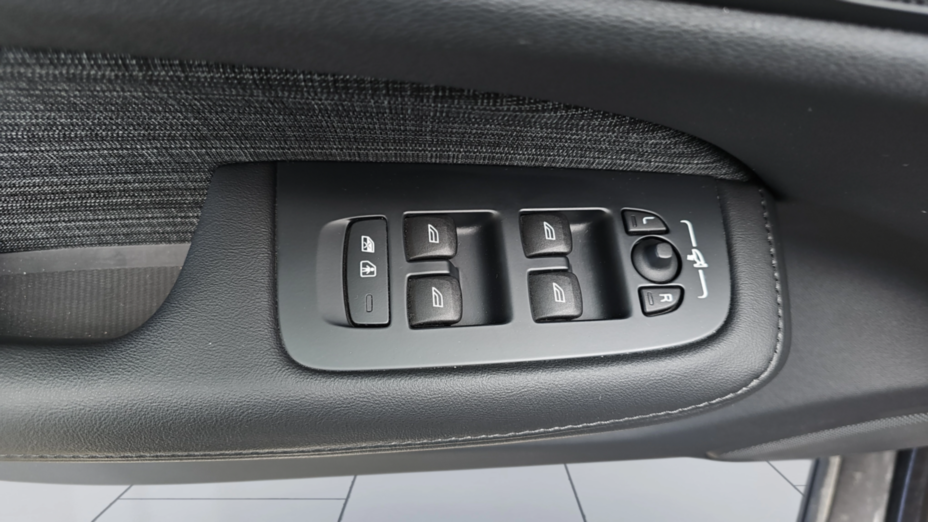 VOLVO V60 V60 T6 AWD Plug-In Hybrid Core aut