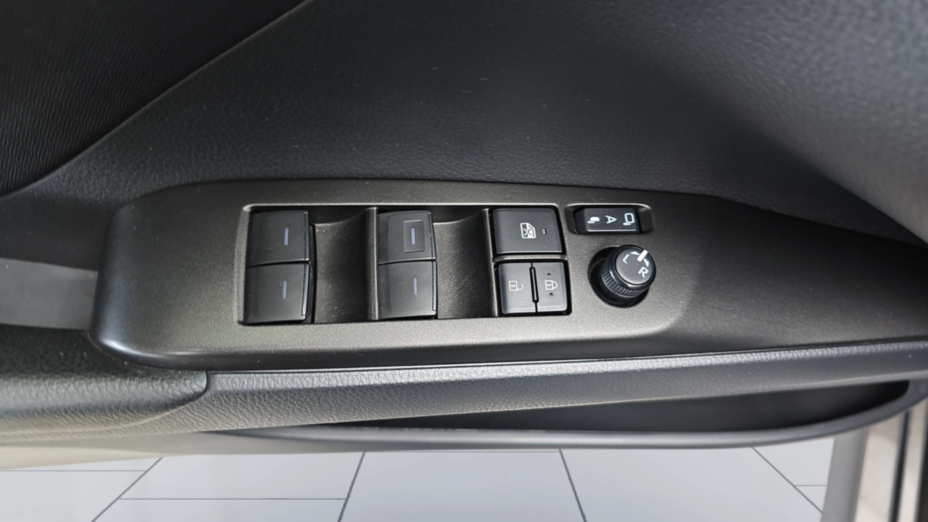 TOYOTA Camry Camry 2.5 Hybrid Comfort CVT