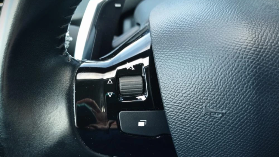 PEUGEOT 308 308 SW 1.5 BlueHDi Allure S&S EAT8