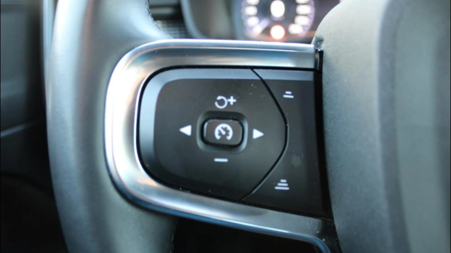 VOLVO XC40 XC40 B4 B R-Design aut