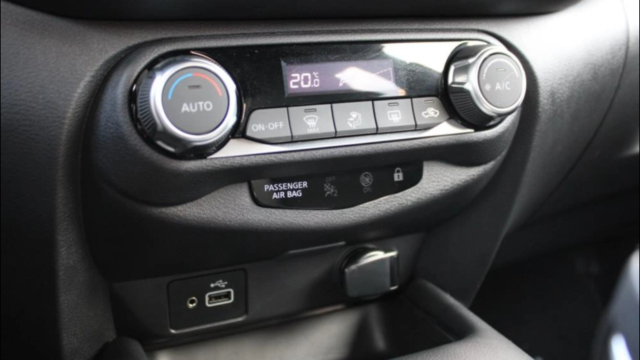 NISSAN Juke Juke 1.6 Hybrid N-Connecta AMT