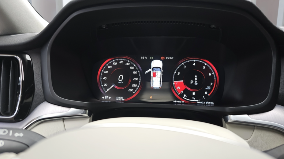 VOLVO V60 V60 B3 B Momentum Pro aut