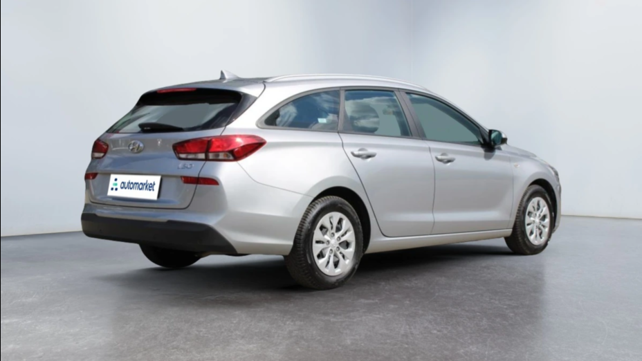 HYUNDAI i30 i30 1.5 DPI Classic +