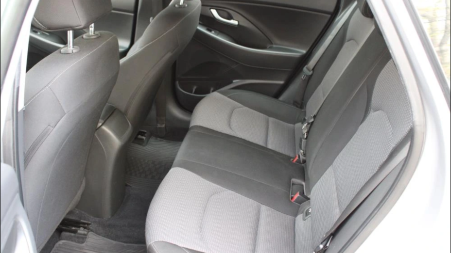 HYUNDAI i30 i30 1.5 DPI Classic +