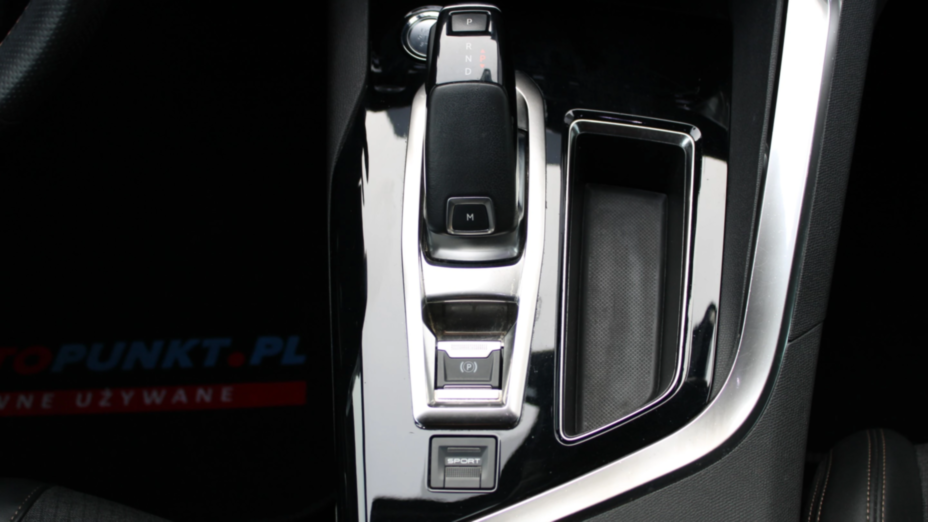 PEUGEOT 5008 5008 1.6 PureTech GT Line S&S EAT8
