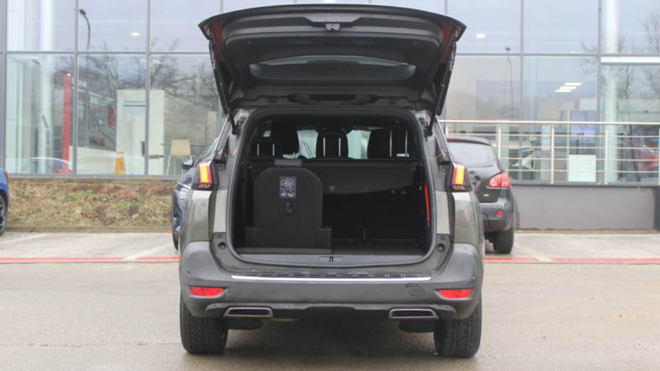 PEUGEOT 5008 5008 1.6 PureTech GT Line S&S EAT8
