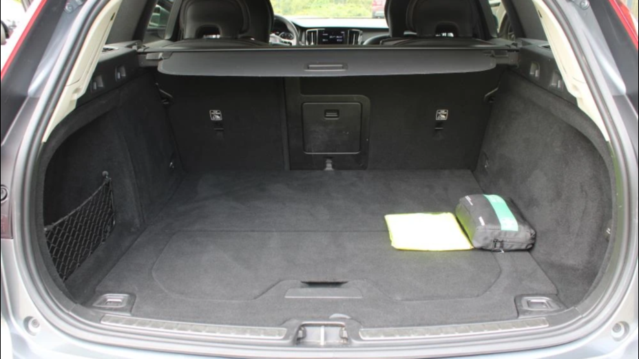 VOLVO V60 V60 B4 B Momentum Pro aut