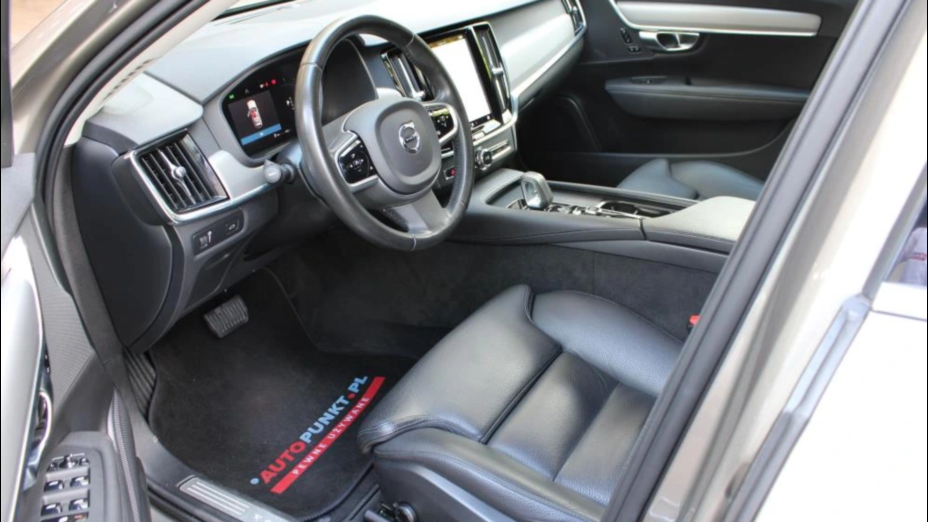 VOLVO V90 V90 B4 D Momentum aut