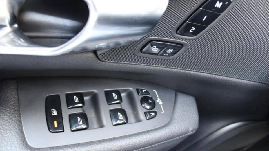 VOLVO V90 V90 B4 D Momentum aut