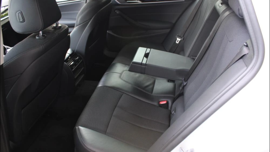 BMW Seria 5 520d xDrive Sport Line sport-aut