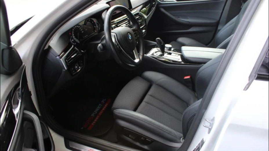 BMW Seria 5 520d xDrive Sport Line sport-aut